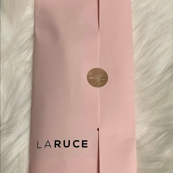 LARUCE Brush Set . On the Go Set . - Picture 7 of 7